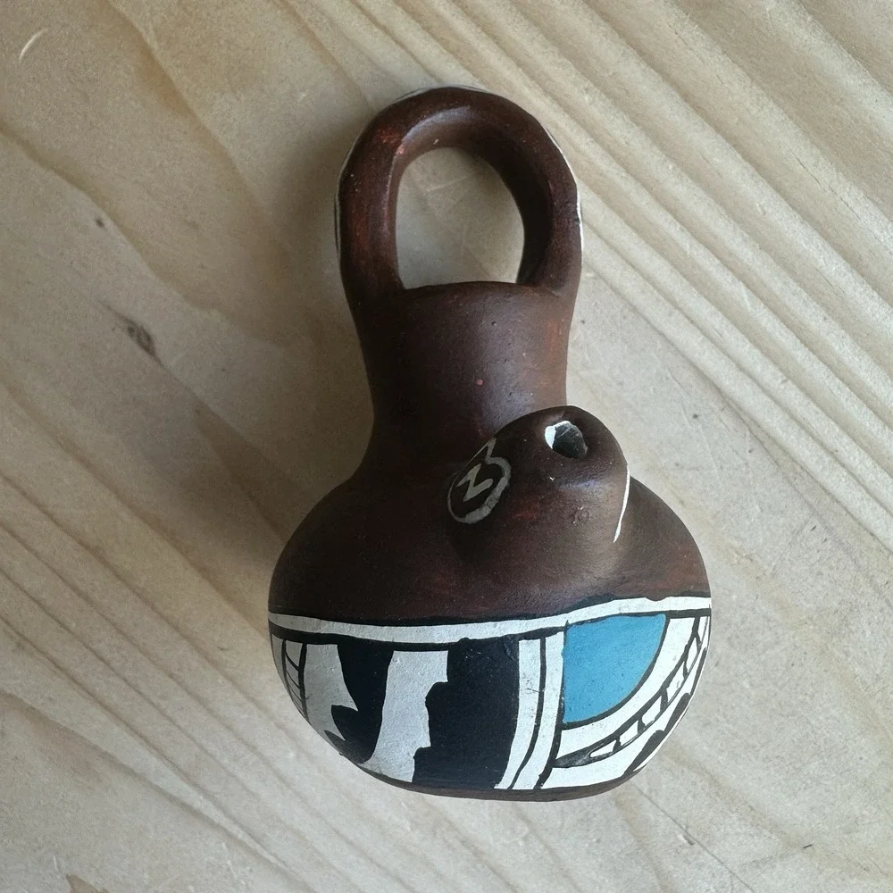 VTG Native American Pottery Mini 3.25 Inch Wedding Vase Geometric Artist Signed‎